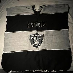 Raiders pancho